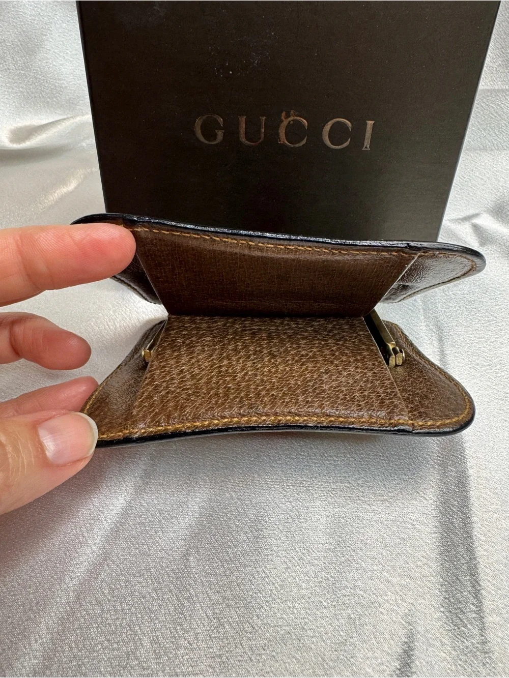 Vintage Gucci Sherry Line GG Supreme Kiss-Lock Coin Purse with Gucci Box - Picture 6 of 16